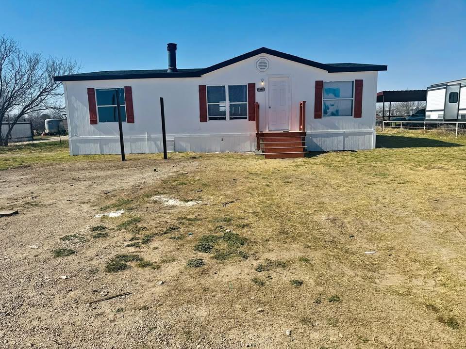 10324 Front St Property Photo