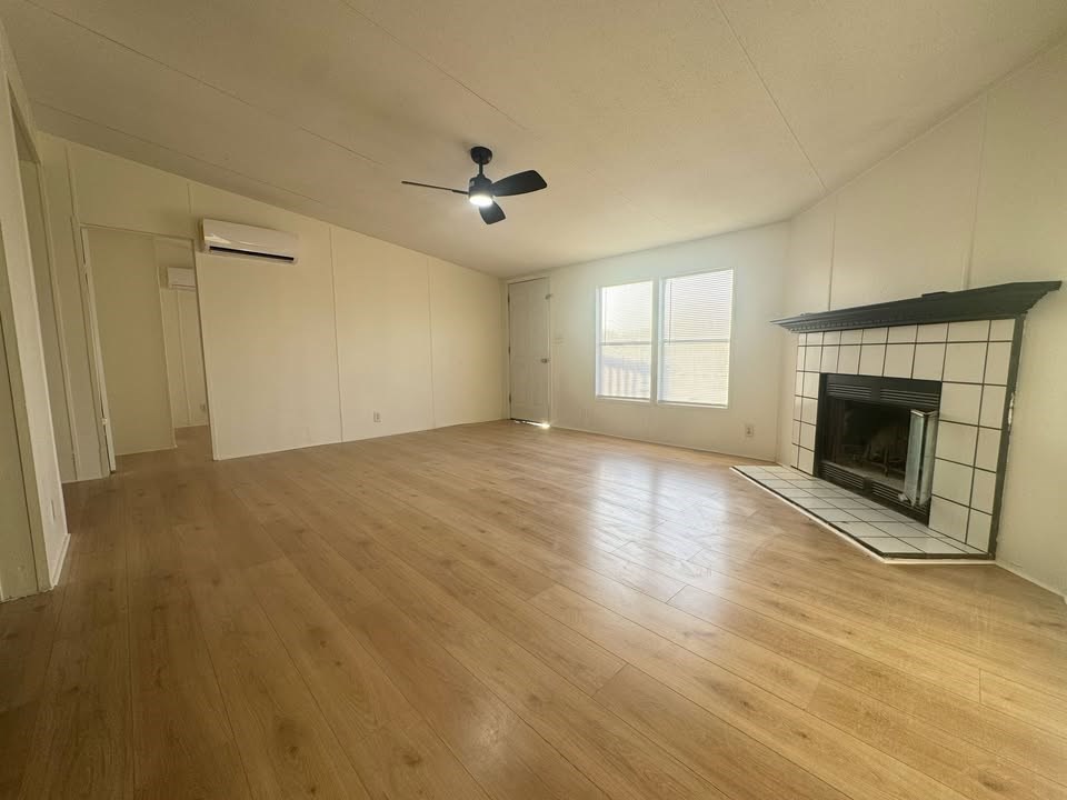 10324 Front St Property Photo 5