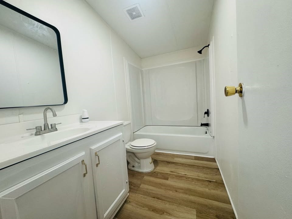 10324 Front St Property Photo 8