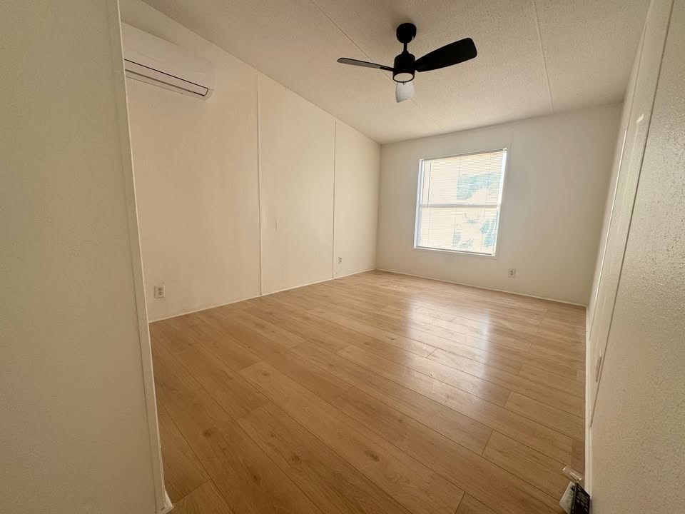 10324 Front St Property Photo 9