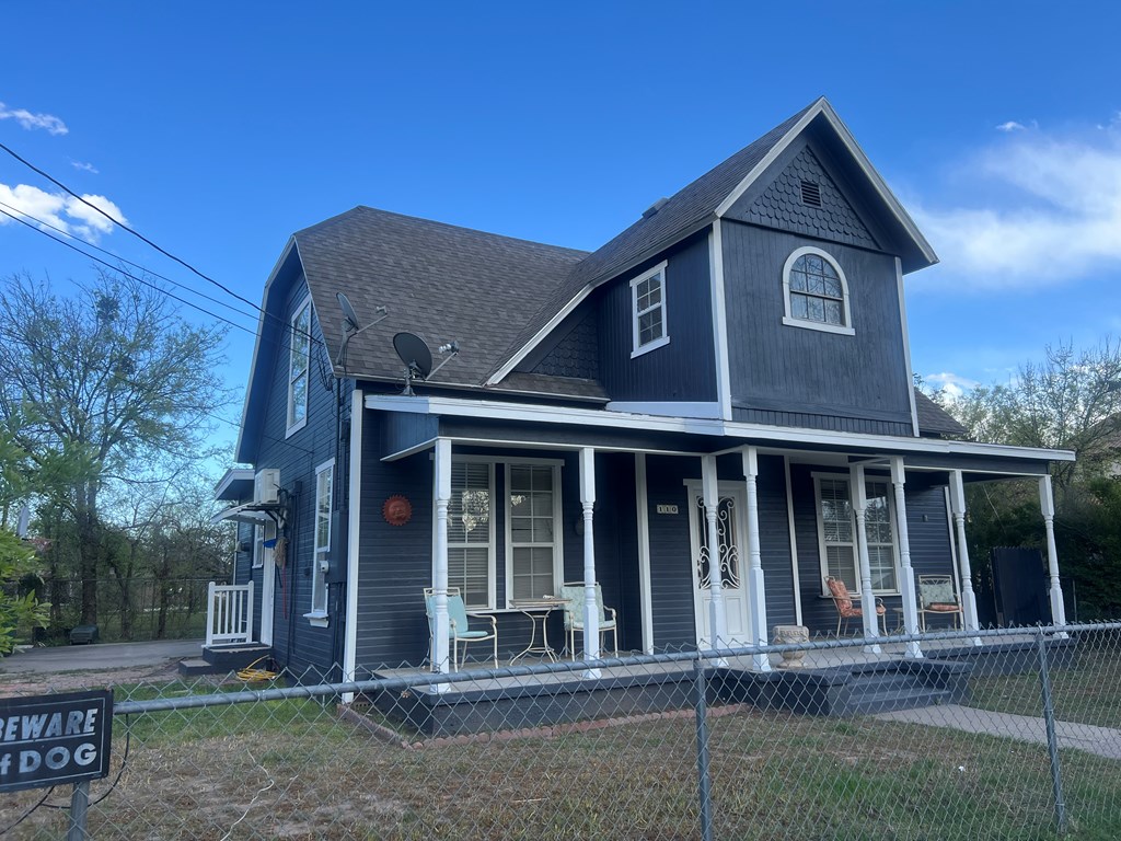 110 N Pope St Property Photo 3