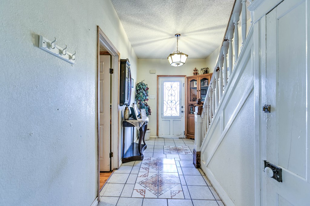 110 N Pope St Property Photo 9
