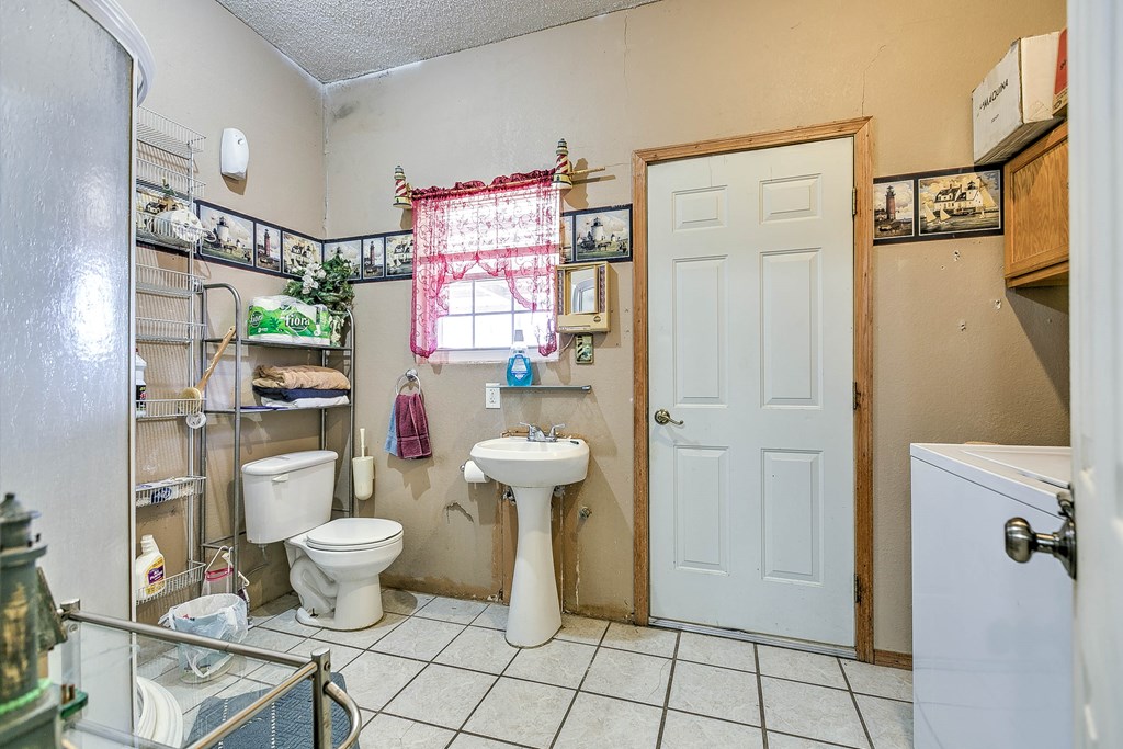 110 N Pope St Property Photo 14