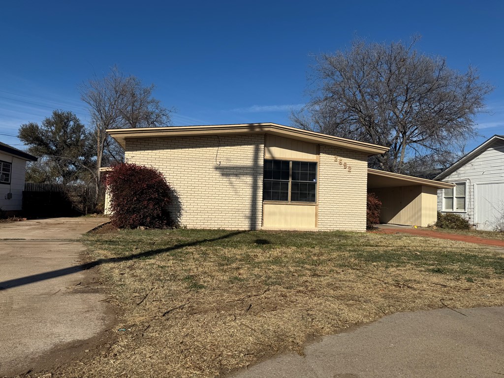 2692 W Ave N Property Photo 2