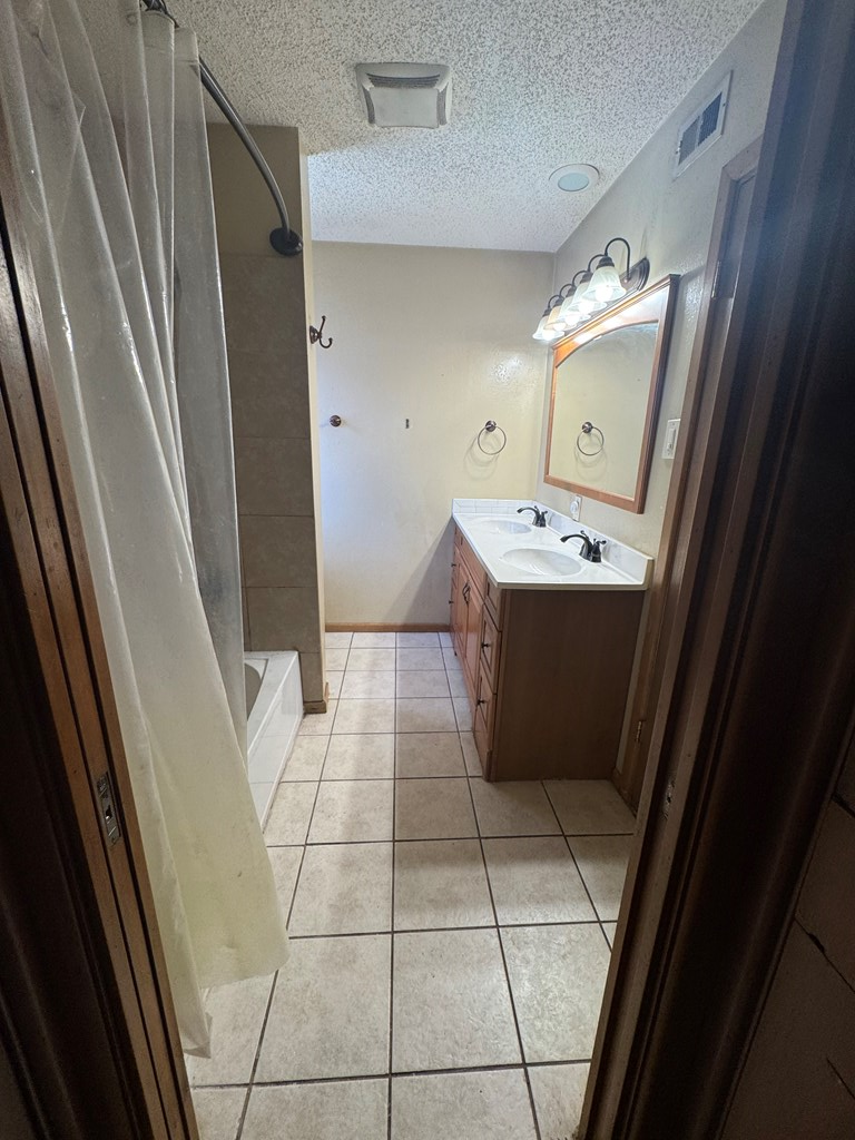2692 W Ave N Property Photo 20