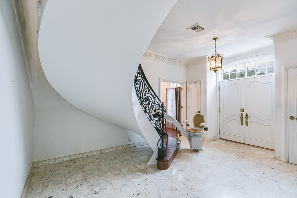 130 Moritz Circle Property Photo 24