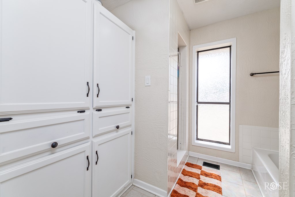 6081 Candice Rd Property Photo 17