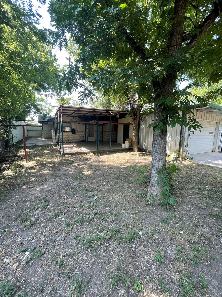 63 E 13th St Property Photo 13
