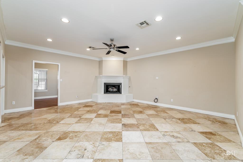 6014 Kingsbridge Dr Property Photo 10