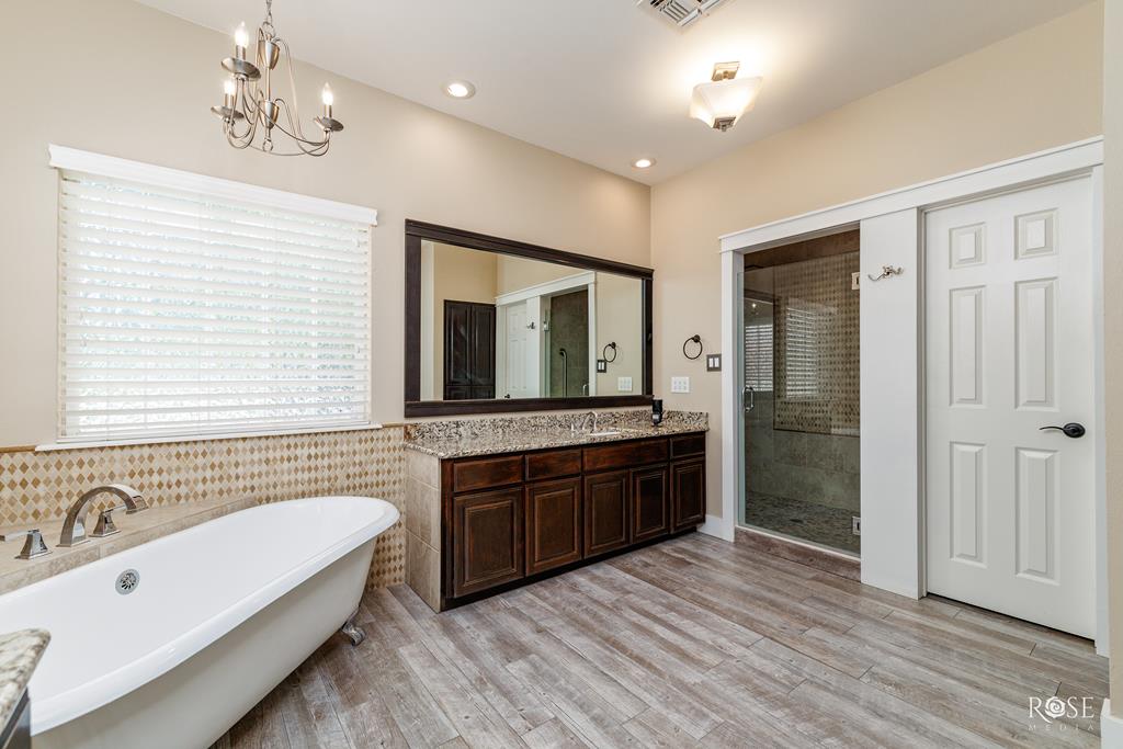 6014 Kingsbridge Dr Property Photo 17
