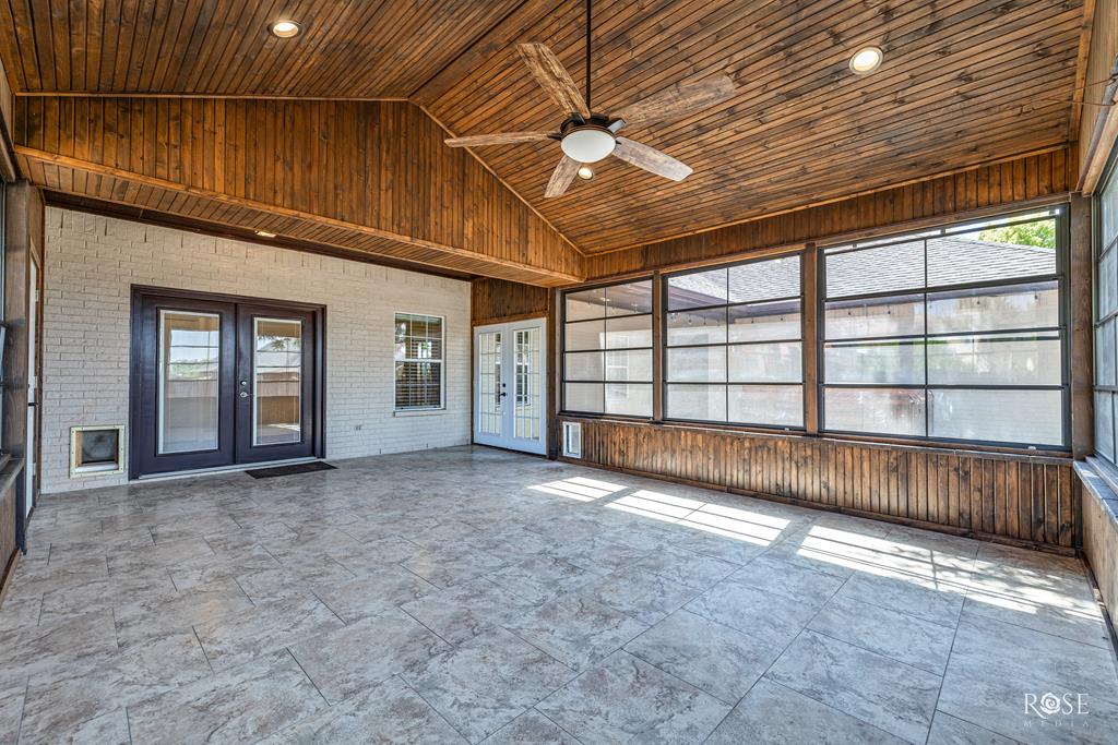 6014 Kingsbridge Dr Property Photo 32