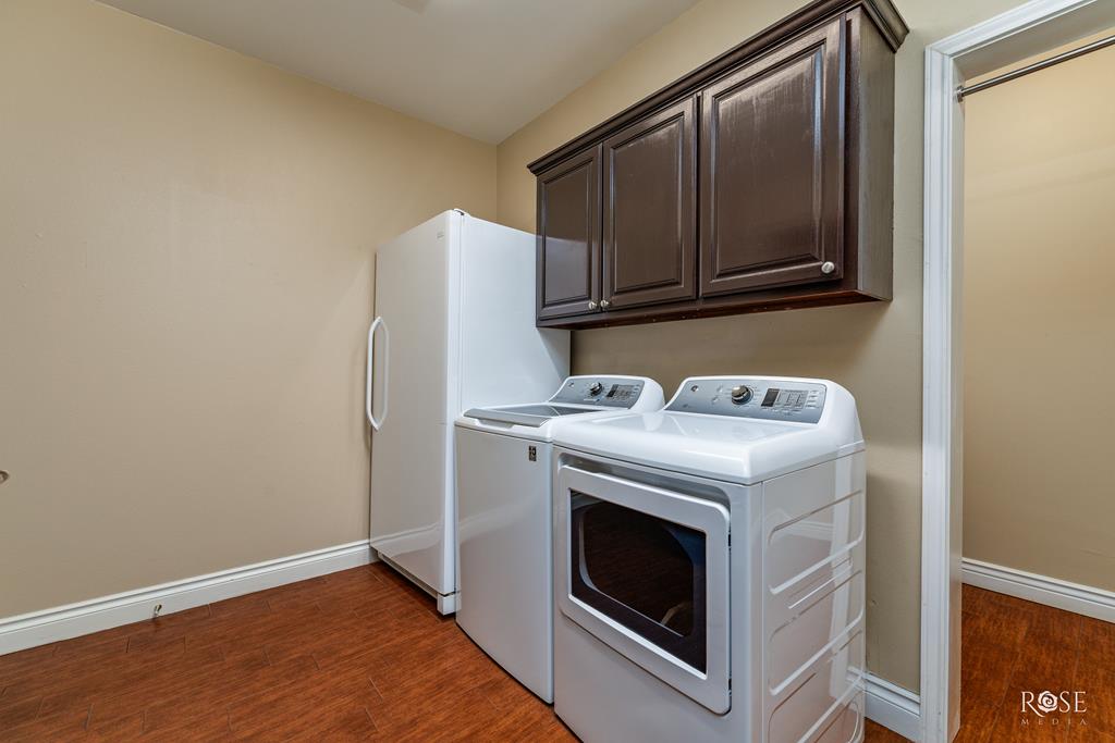 6014 Kingsbridge Dr Property Photo 40