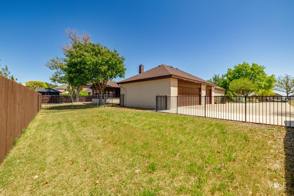 6014 Kingsbridge Dr Property Photo 48