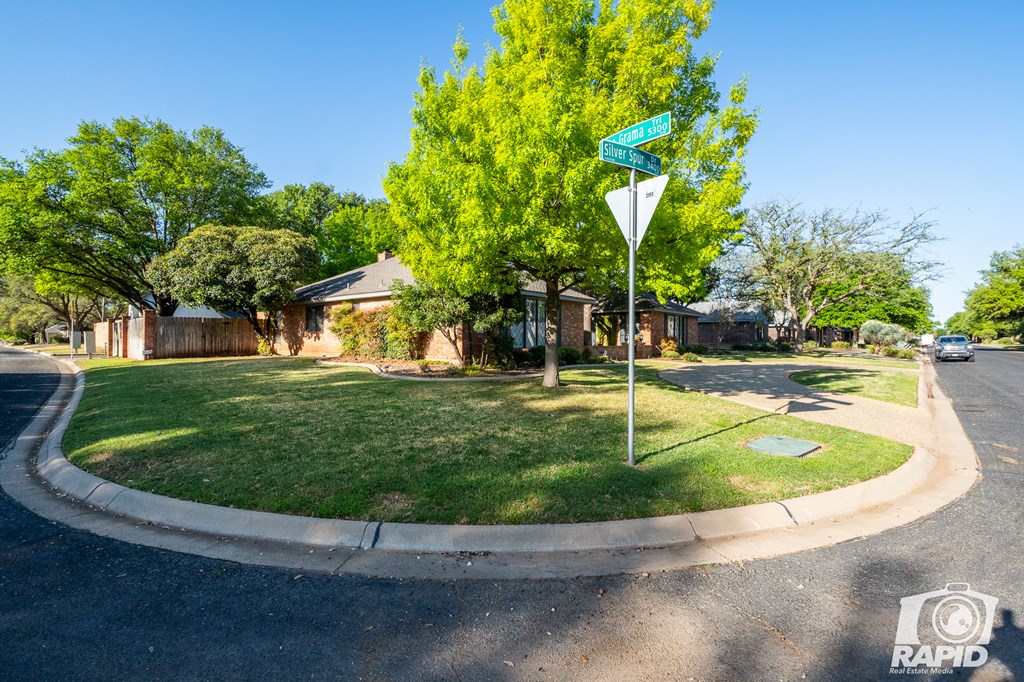 3401 Silver Spur Dr Property Photo 6