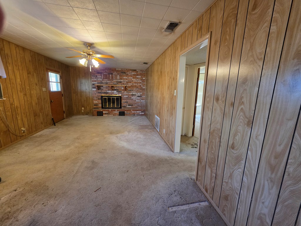 137 Clayton St Property Photo 9