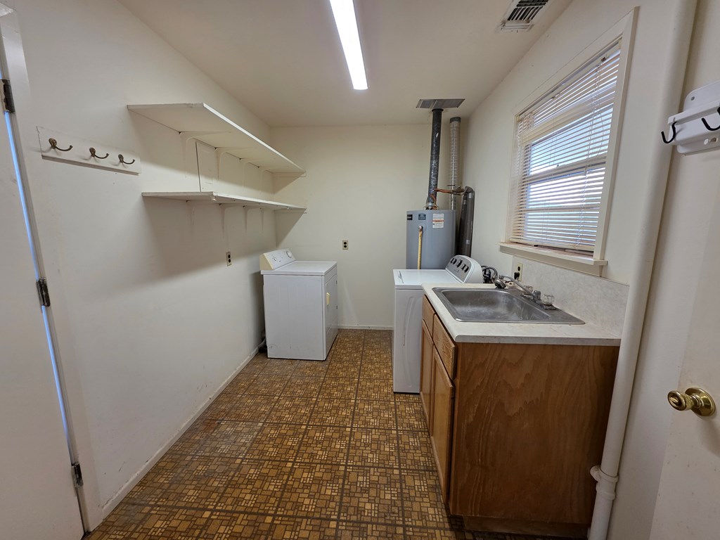 137 Clayton St Property Photo 15