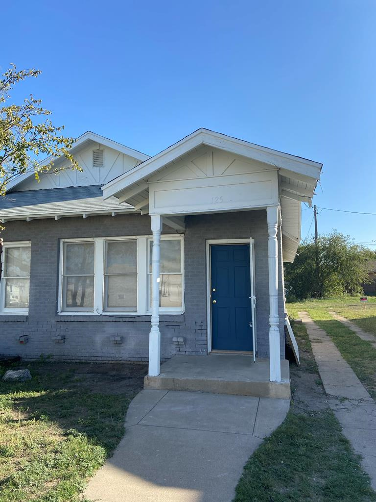 123 W Ave A Property Photo 1