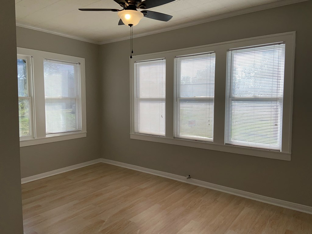 123 W Ave A Property Photo 10