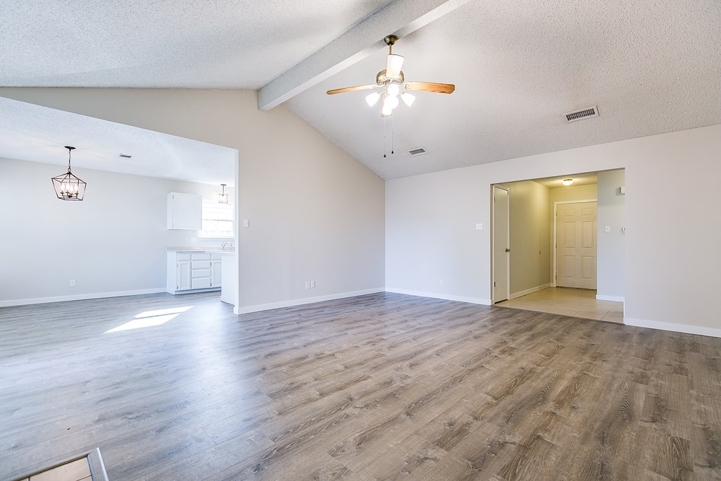 1302 Tres Rios Dr Property Photo 8