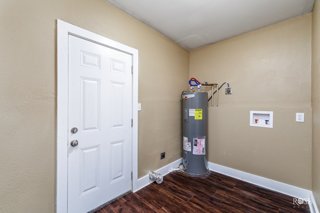 1122 E 20th St Property Photo 15