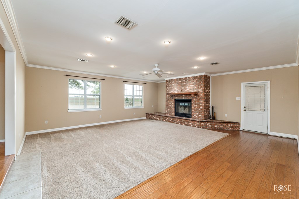 8862 Loop 570 Property Photo 6