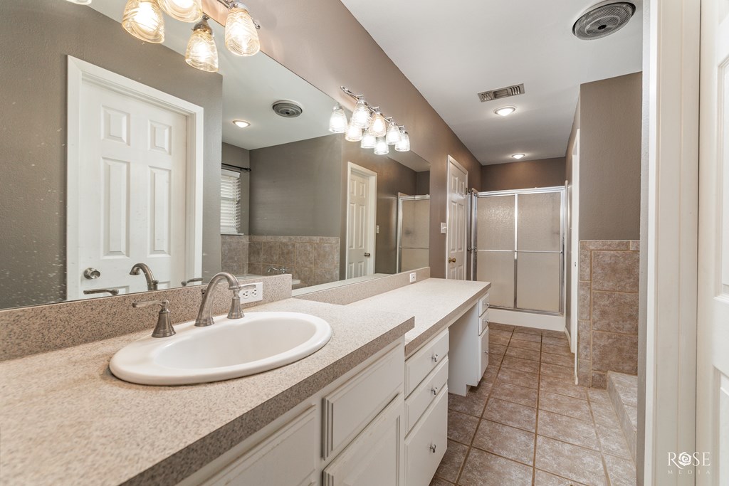 8862 Loop 570 Property Photo 9