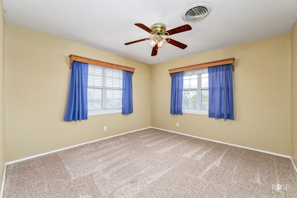 8862 Loop 570 Property Photo 10