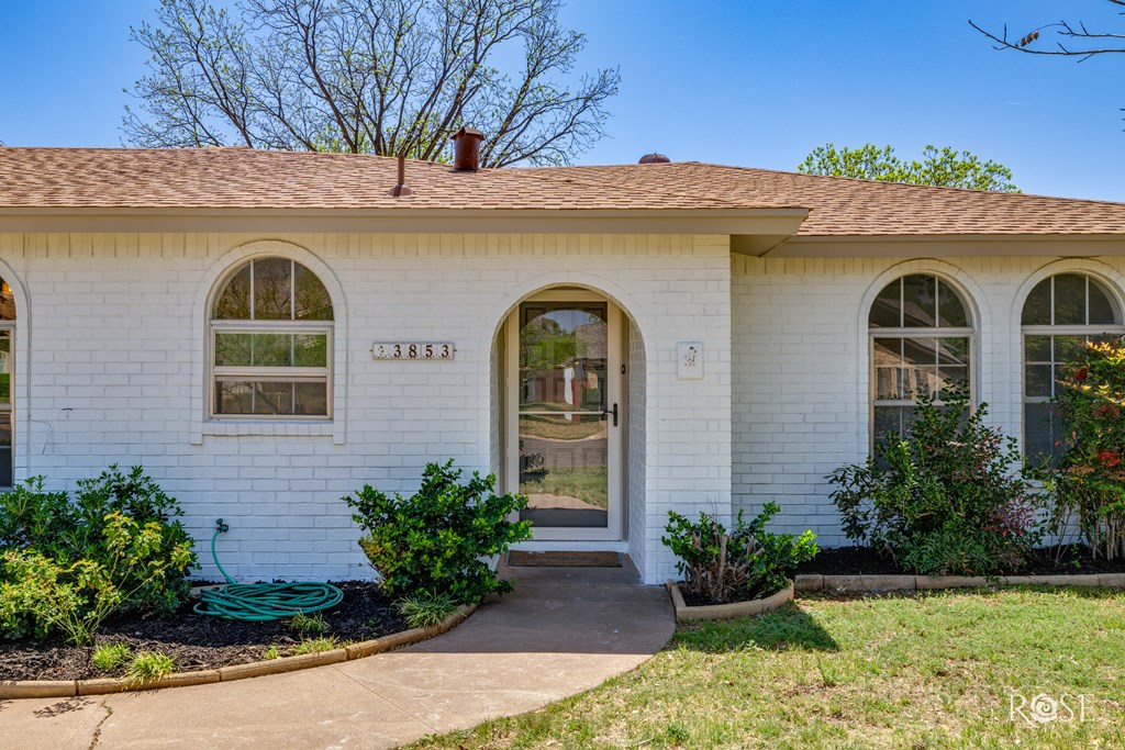 3853 Sandstone Rd Property Photo 4