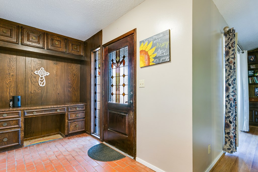 1320 Chadbourne St Property Photo 5