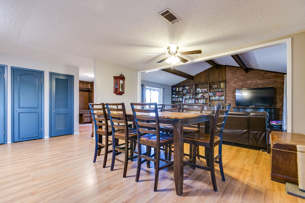 1320 Chadbourne St Property Photo 11