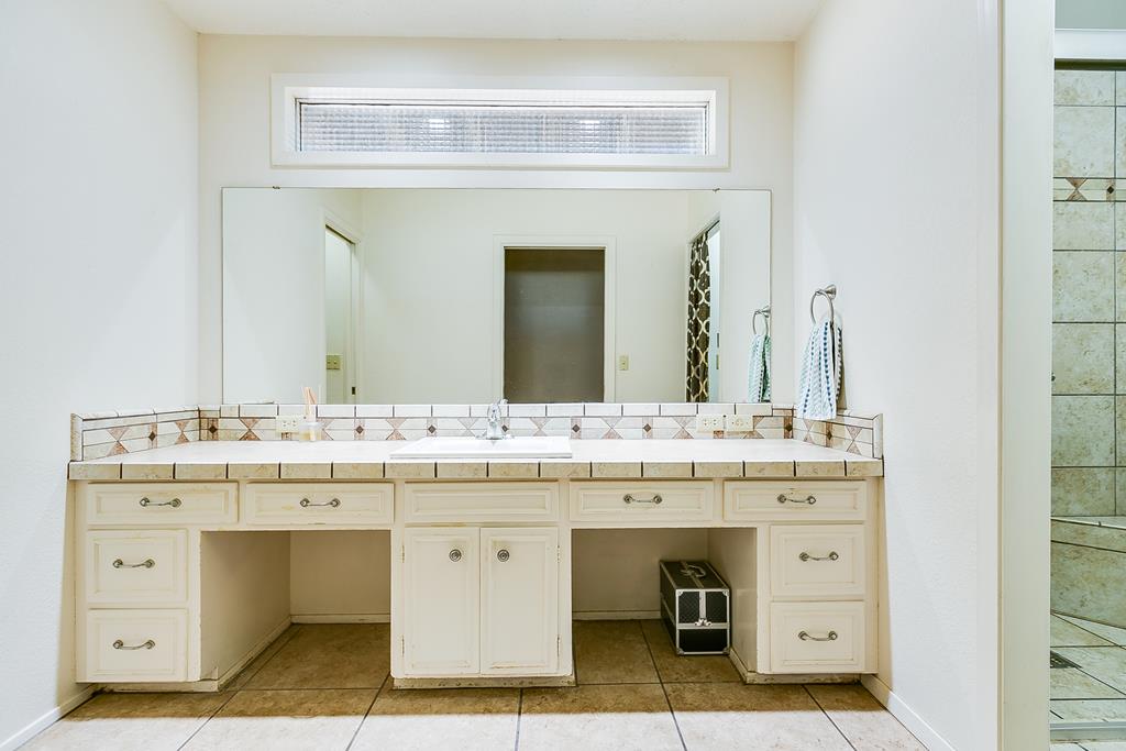 1320 Chadbourne St Property Photo 18