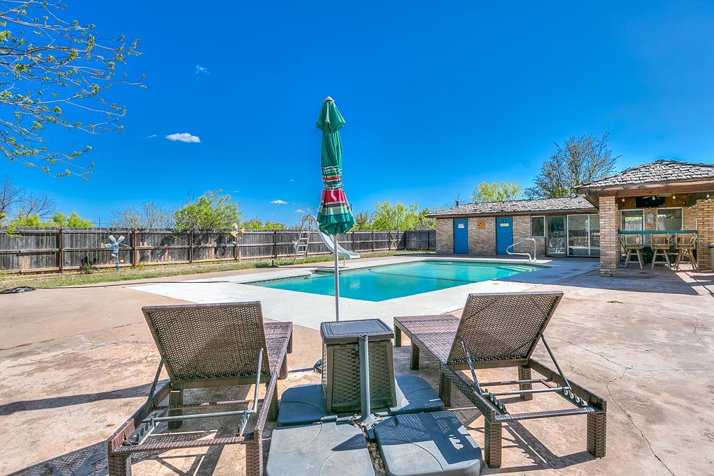 1320 Chadbourne St Property Photo 36