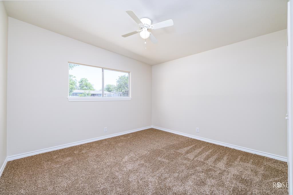 2219 Greenwood St Property Photo 18