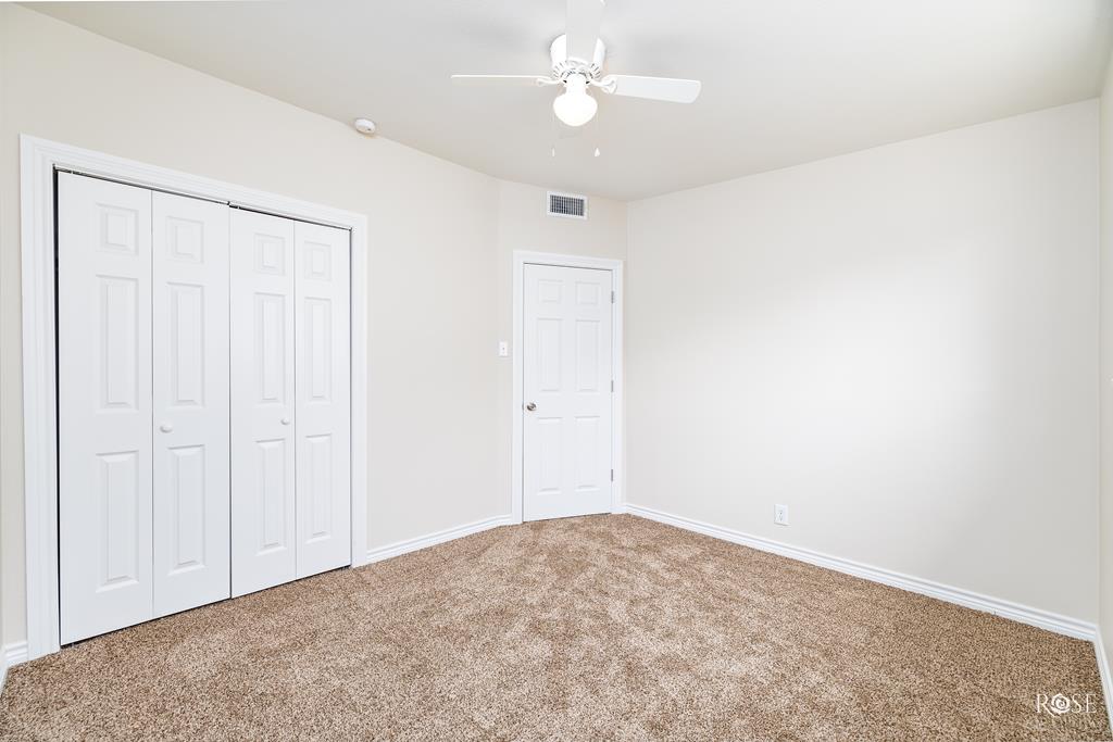 2219 Greenwood St Property Photo 20