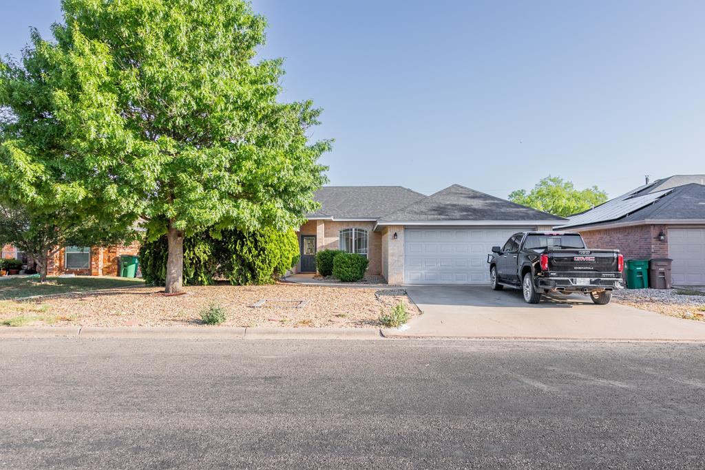 1762 Louise Dr Property Photo 1