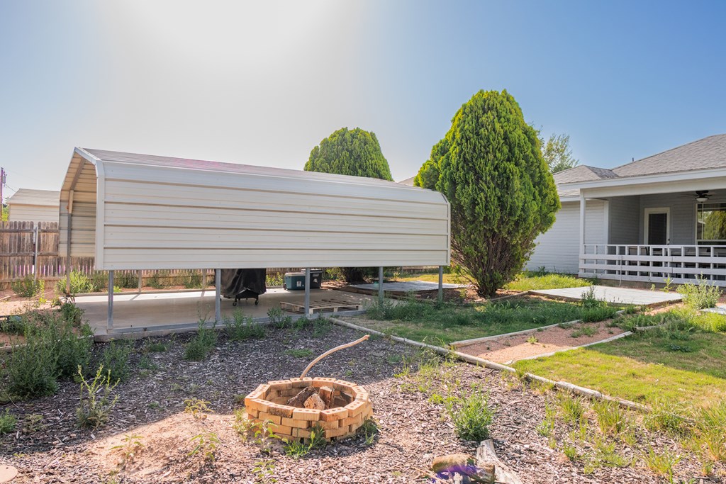 1762 Louise Dr Property Photo 20