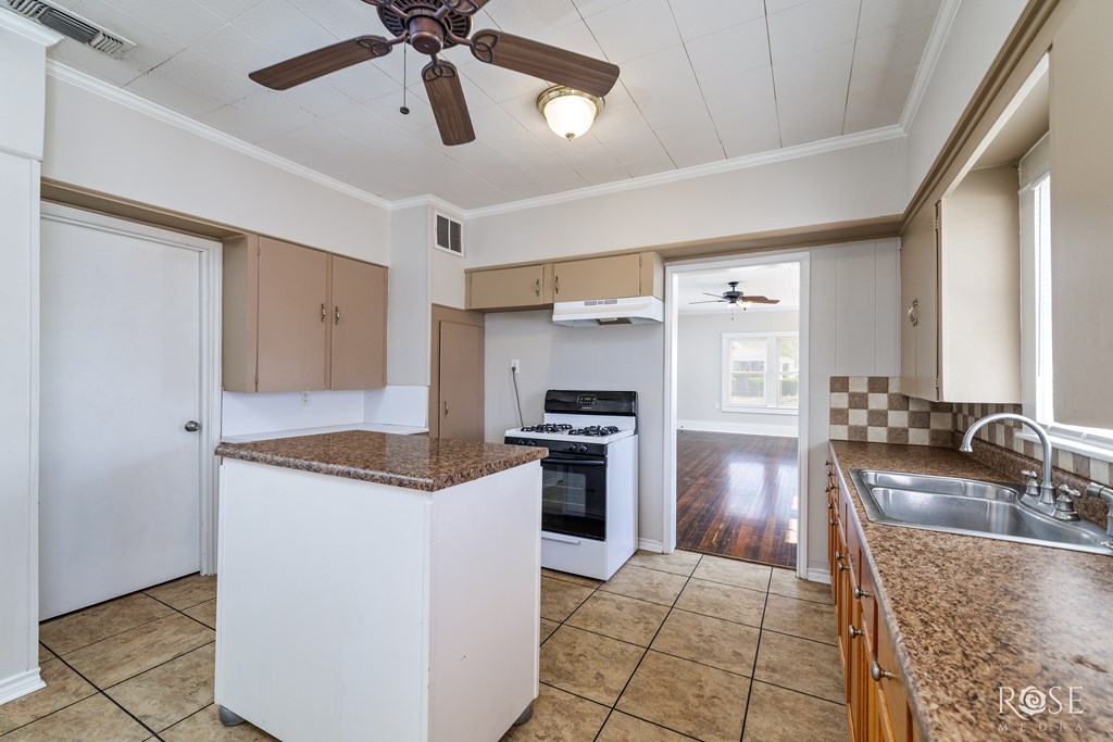 1522 Rio Grande St Property Photo 12
