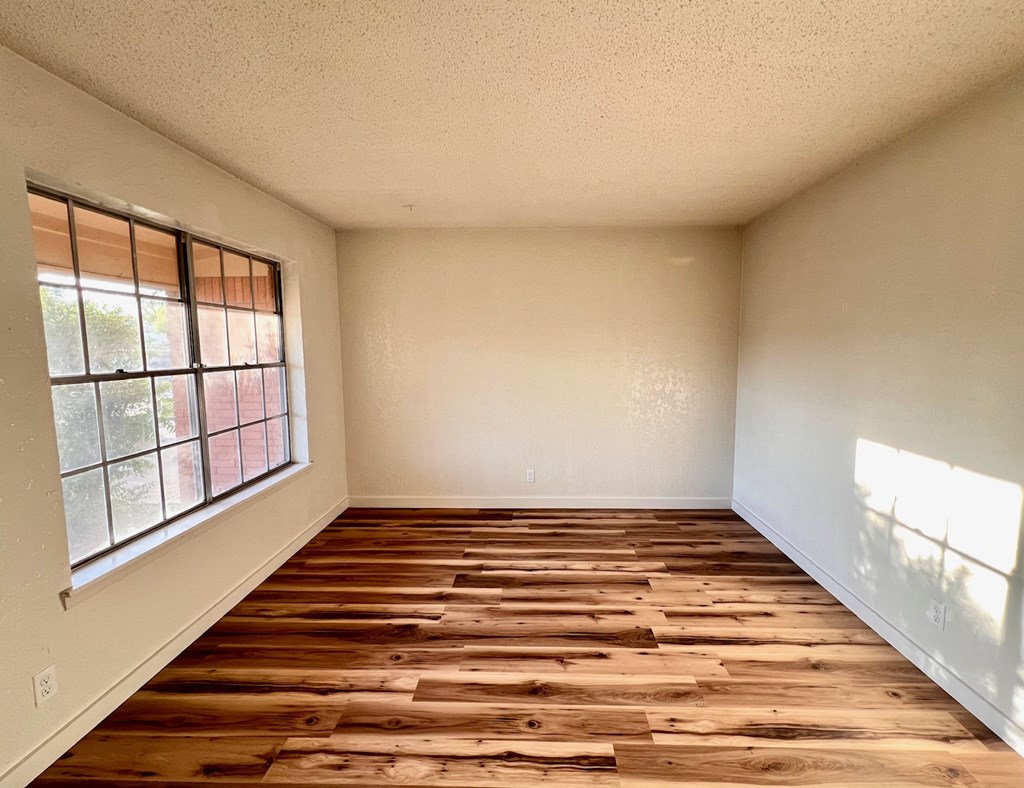 2726 Erline Dr Property Photo 4