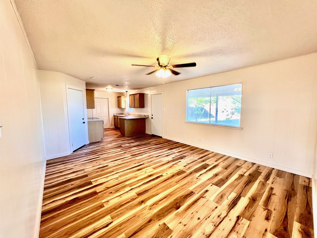2726 Erline Dr Property Photo 5