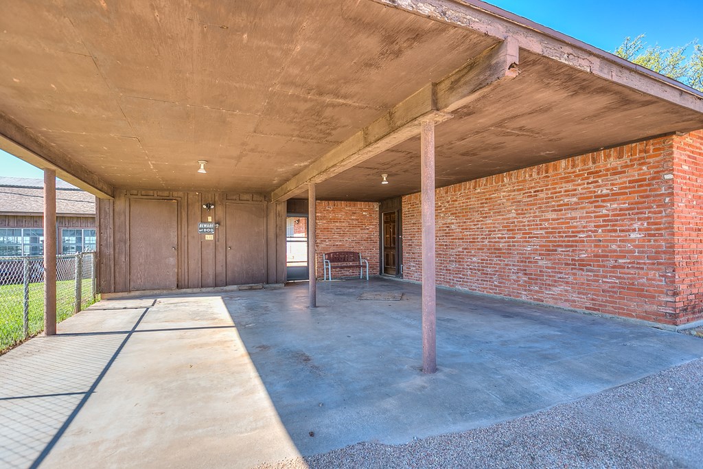 6001 Hwy 83 Property Photo 5