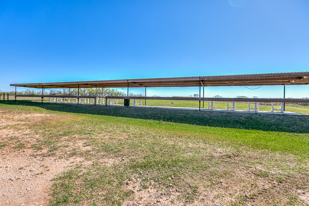 6001 Hwy 83 Property Photo 59
