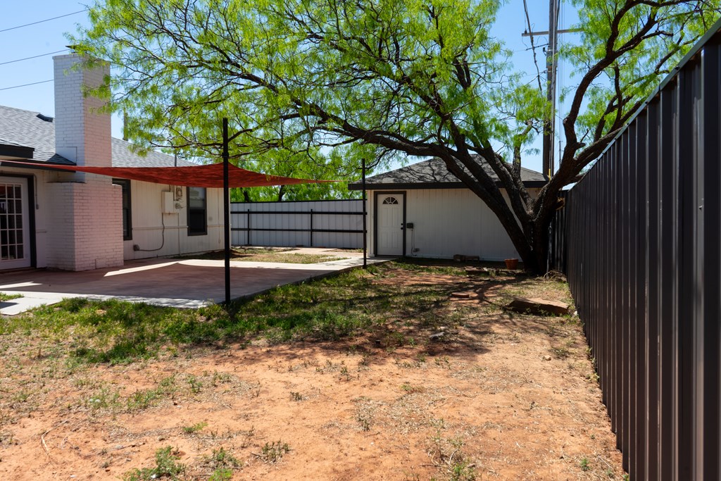 201 Amistad Rd Property Photo 4