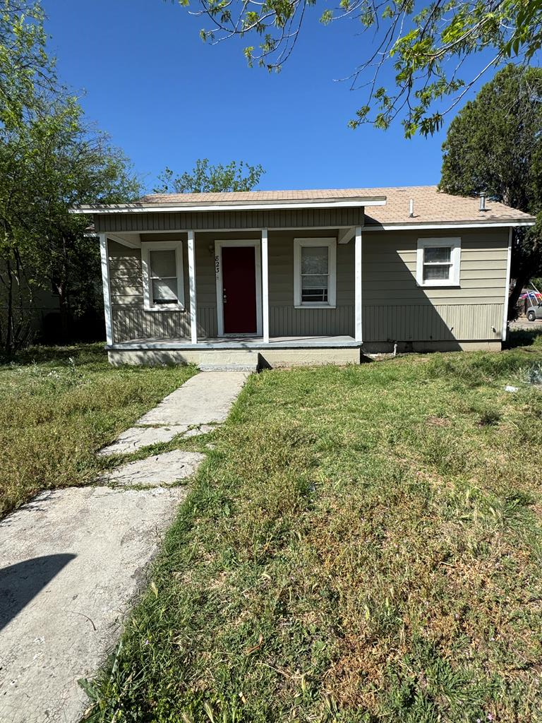 823 N Jackson St Property Photo 1