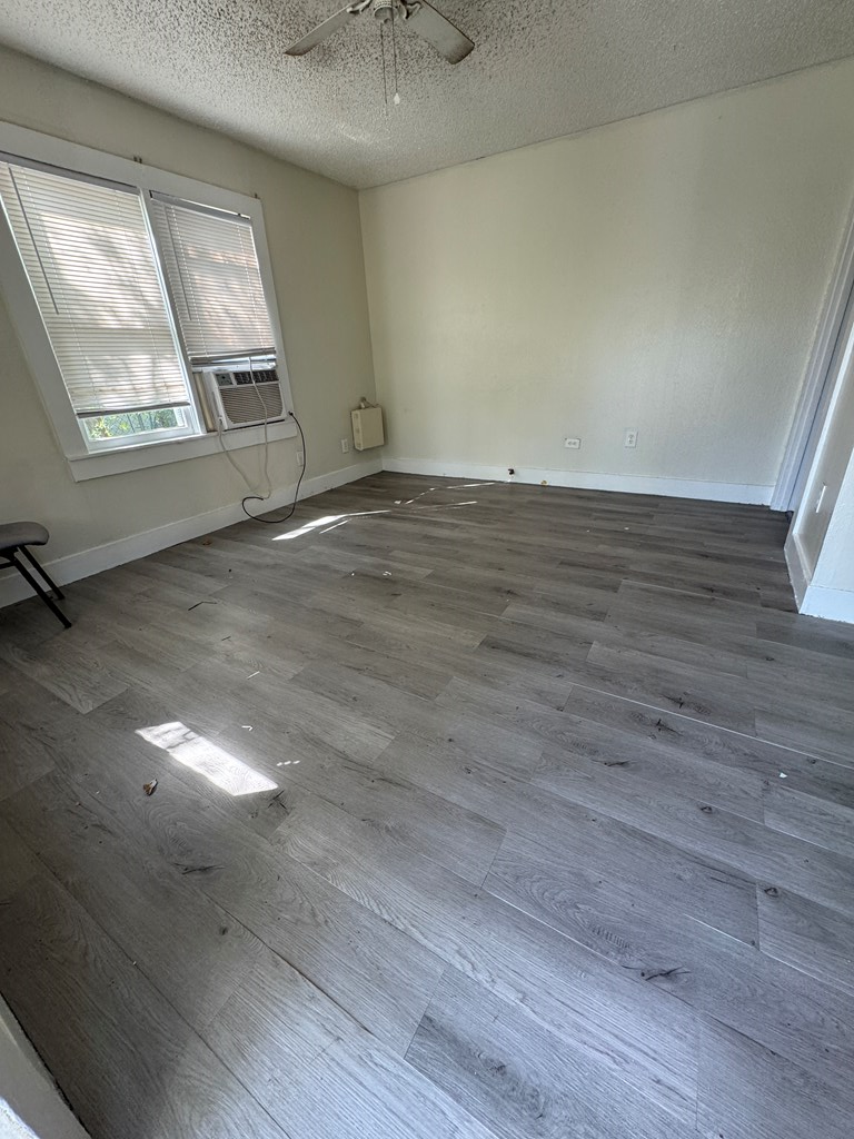 823 N Jackson St Property Photo 2