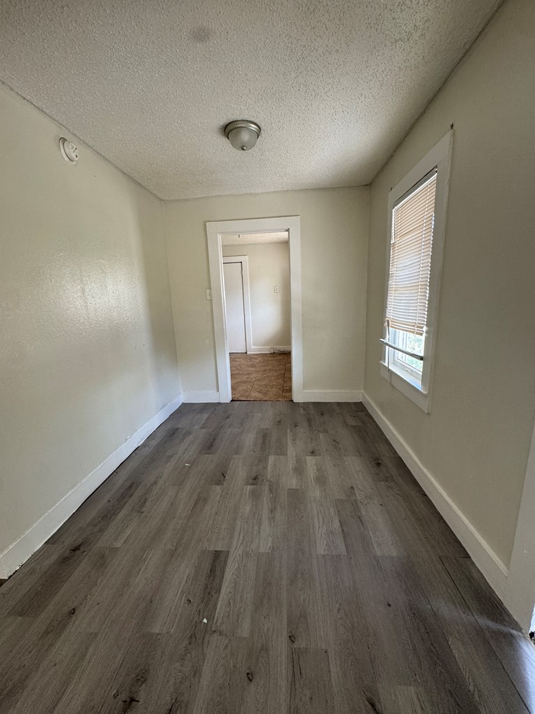 823 N Jackson St Property Photo 3