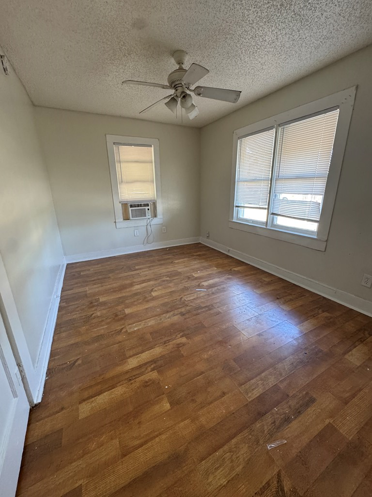 823 N Jackson St Property Photo 5