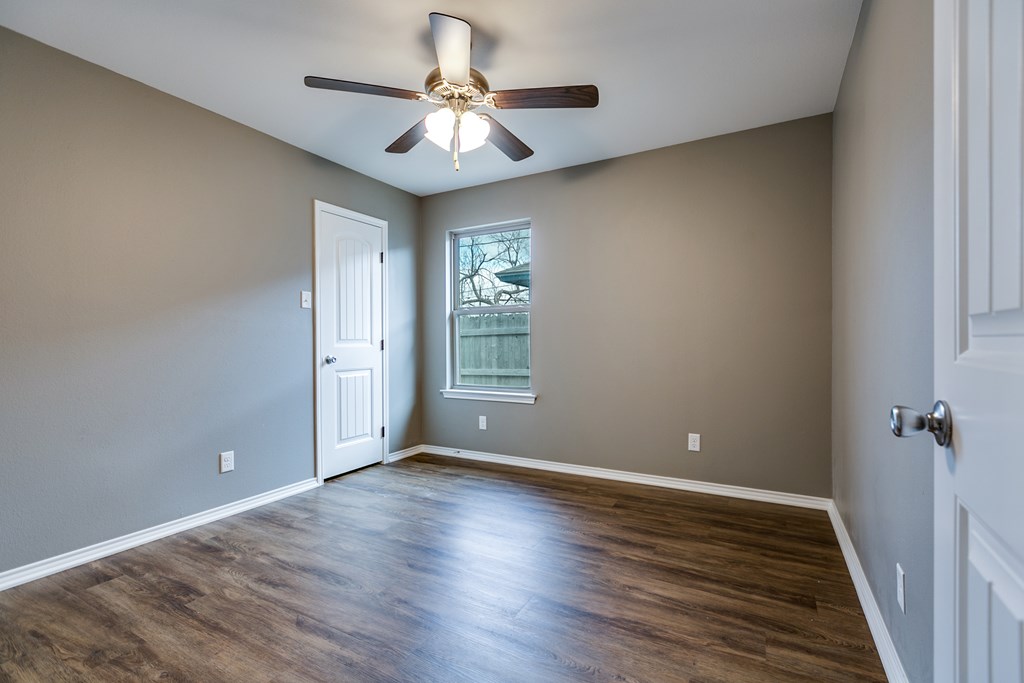 1810 Childress St Property Photo 20