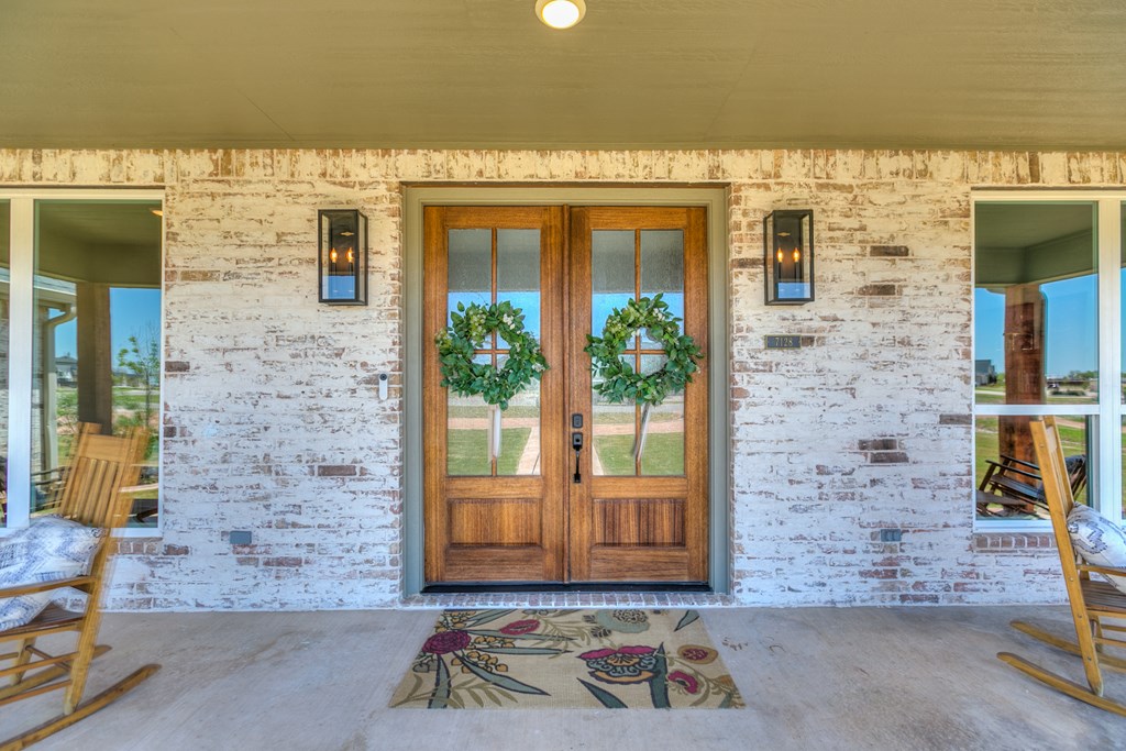 7128 Club Creek Lane Property Photo 13
