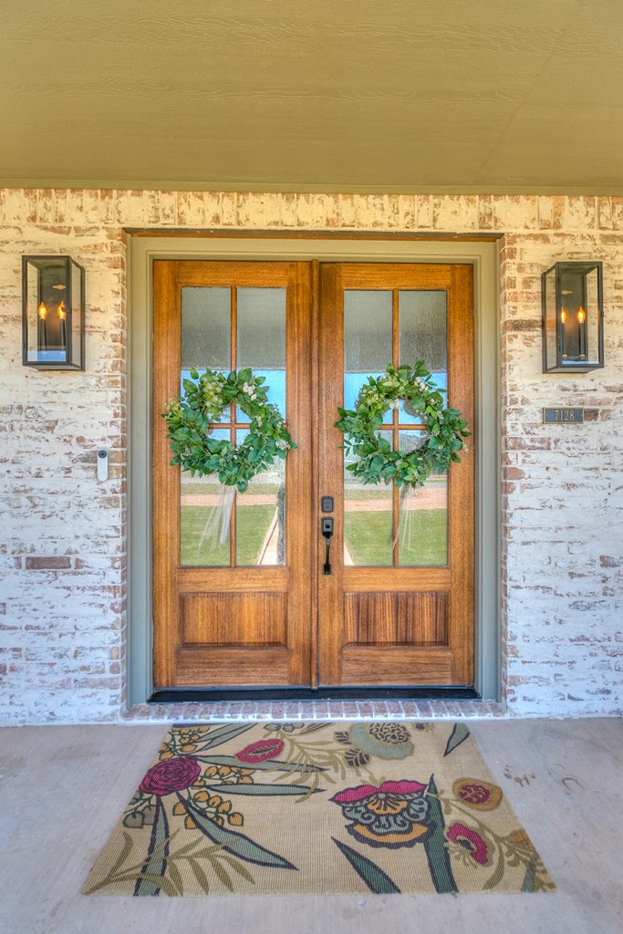 7128 Club Creek Lane Property Photo 14