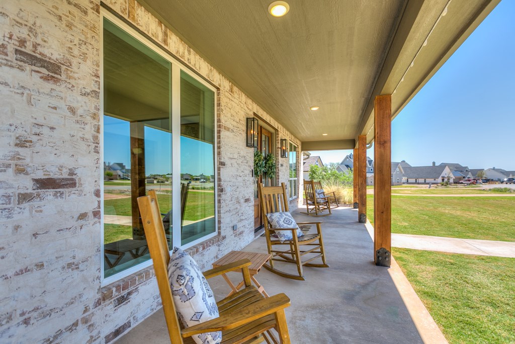 7128 Club Creek Lane Property Photo 15